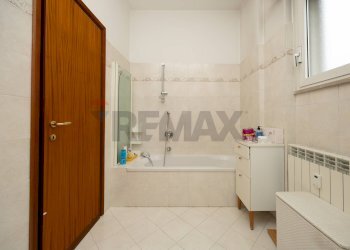 Bagno - Appartamento via roma
 
87, Rozzano - foto 34