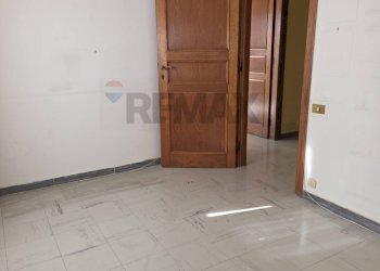 Stanza vuota - Quadrilocale Via Giovanni Fantoni
 
18, Roma - foto 23