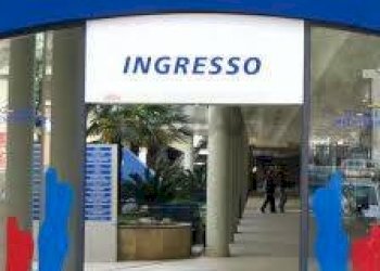 Edificio all\'aperto - Locale Commerciale Via San Leonardo
52, Salerno - foto 3