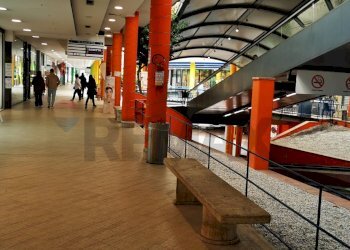 Scale - Locale Commerciale Via San Leonardo
52, Salerno - foto 15