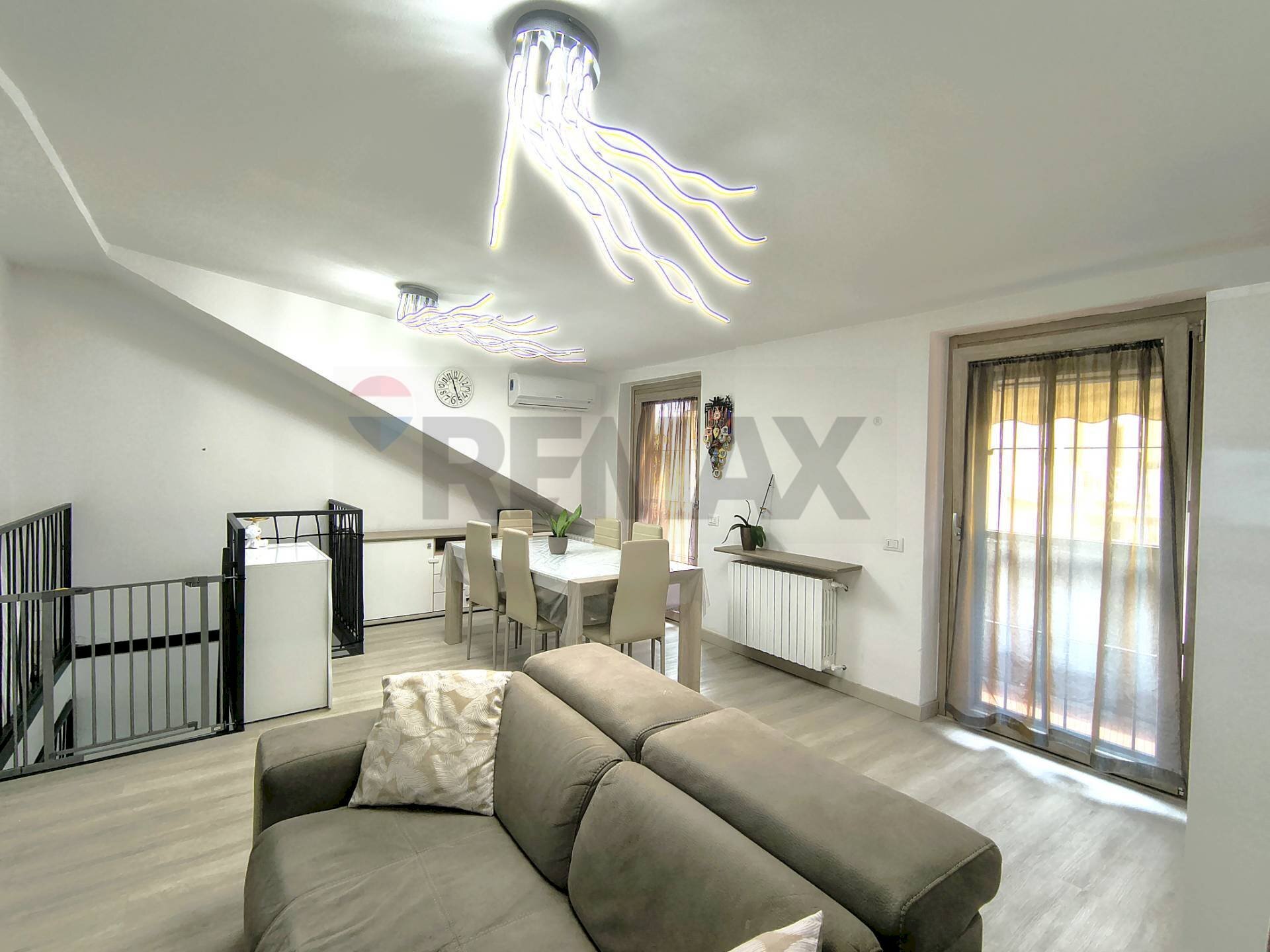 Sala da pranzo - Casa indipendente via Gabriele D'Annunzio
 
23, Canegrate - foto 2