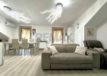 Sala da pranzo - Casa indipendente via Gabriele D'Annunzio
 
23, Canegrate - foto 3