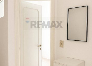 Hall / corridoio - Bilocale VIA CESARE BATTISTI
 
1, Vedano al Lambro - foto 9