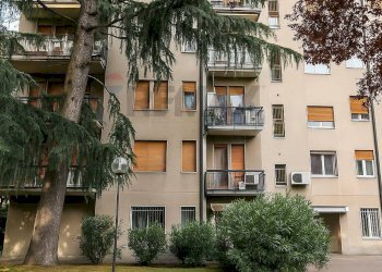 Edificio all\'aperto - Bilocale VIA CESARE BATTISTI
 
1, Vedano al Lambro - foto 18