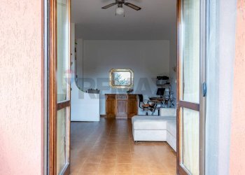 Hall / corridoio - Bilocale VIA SANT'ANTONIO
 
9, Besana in Brianza - foto 5