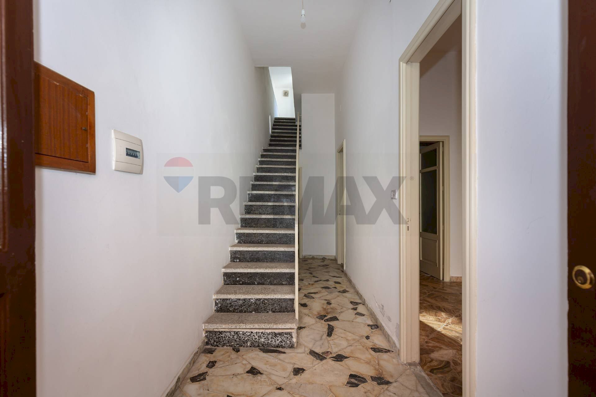 Scale - Independent house VIA GENERALE CASCINO
 
134, Riposto - photo 3