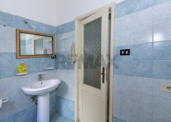 Bagno - Independent house VIA GENERALE CASCINO
 
134, Riposto - photo 12