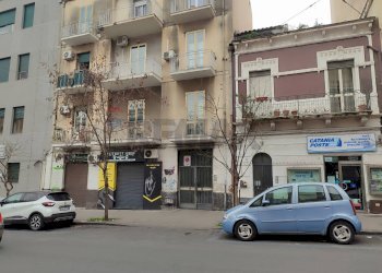 Edificio all\'aperto - Box Viale Mario Rapisardi
 
35, Catania - foto 8