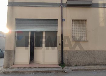 Edificio all\'aperto - Commercial Premises VIA TAGLIAMENTO
 
6, Caltagirone - photo 1