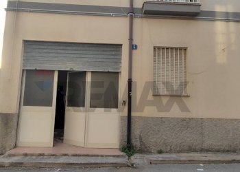 Edificio all\'aperto - Commercial Premises VIA TAGLIAMENTO
 
6, Caltagirone - photo 2