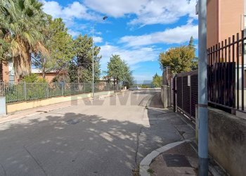 Edificio all\'aperto - Appartamento Via degli Ulivi
 
1, Castelluccio dei Sauri - foto 9