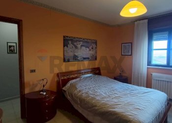 Camera / camera da letto - Appartamento Via degli Ulivi
 
1, Castelluccio dei Sauri - foto 35