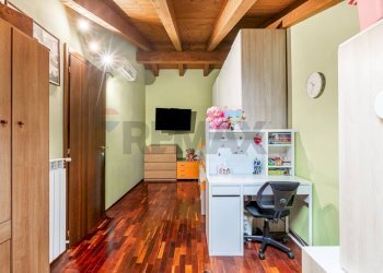 Camera / camera da letto - Trilocale Via Libertà
 
22, Carpiano - foto 22