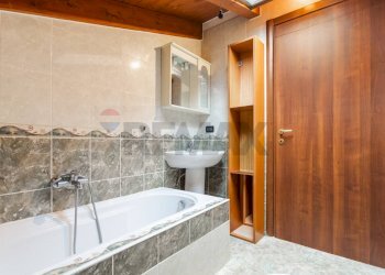 Bagno - Trilocale Via Libertà
 
22, Carpiano - foto 24