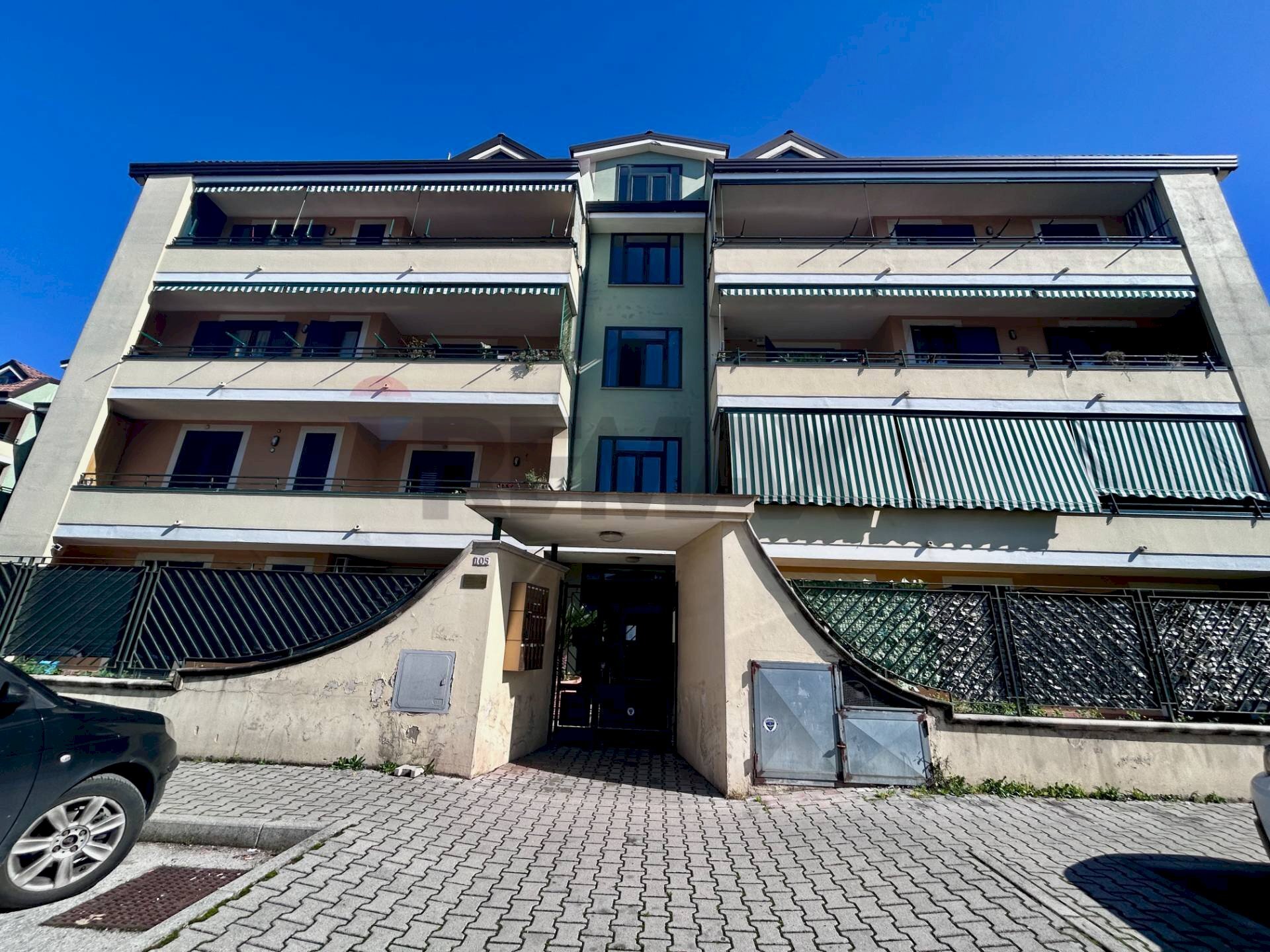 Edificio all\'aperto - Trilocale Via Circumvallazione Parco Le Palme
 
105, Palma Campania - foto 1