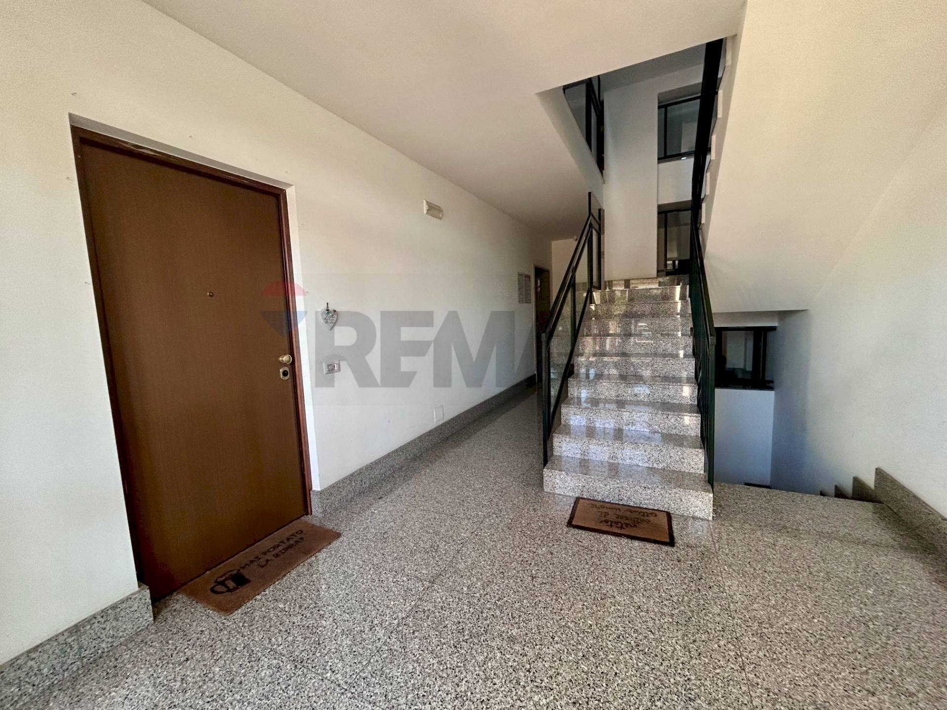 Scale - Trilocale Via Circumvallazione Parco Le Palme
105, Palma Campania - foto 3