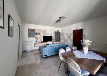 Sala da pranzo - Trilocale Via Circumvallazione Parco Le Palme
 
105, Palma Campania - foto 10