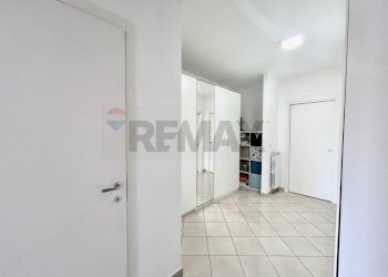 Hall / corridoio - Trilocale Via Circumvallazione Parco Le Palme
 
105, Palma Campania - foto 21