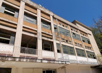 Edificio all\'aperto - Locale Commerciale Napoli - foto 3