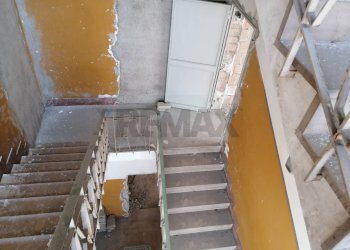 Scale - Locale Commerciale Napoli - foto 13