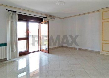 Stanza vuota - Trilocale Via E.Ricci
 
1, Napoli - foto 2