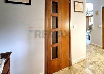 Hall / corridoio - Trilocale Via Nazionale
 
94, Cambiano - foto 28