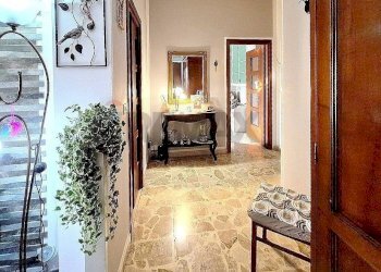 Hall / corridoio - Trilocale Via Nazionale
 
94, Cambiano - foto 29