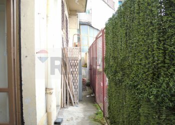 Edificio all\'aperto - Commercial Premises Via San Benigno
 
26, Torino - photo 12