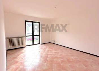 Stanza vuota - Casa indipendente vicolo cristoforo colombo
 
2, Romentino - foto 4