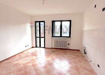 Stanza vuota - Casa indipendente vicolo cristoforo colombo
 
2, Romentino - foto 5