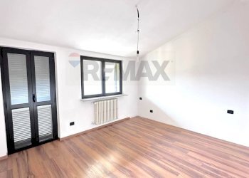 Stanza vuota - Casa indipendente vicolo cristoforo colombo
 
2, Romentino - foto 6