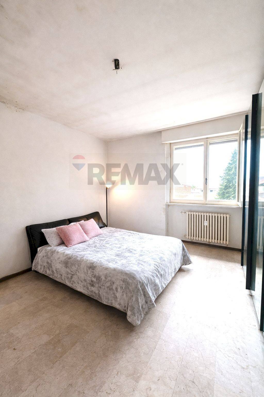 Camera / camera da letto - Quadrilocale via manzoni
 
5, Cerano - foto 3