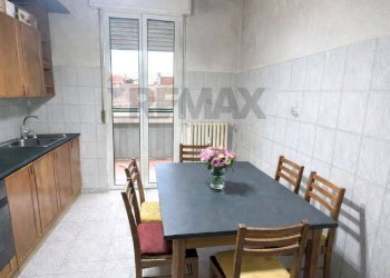 Sala da pranzo - Quadrilocale via manzoni
 
5, Cerano - foto 2