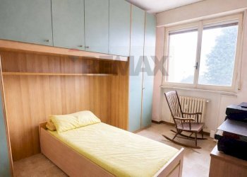 Camera / camera da letto - Quadrilocale via manzoni
 
5, Cerano - foto 4