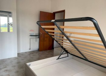 Camera / camera da letto - Two-room apartment via Carola
 
14, Bellinzago Novarese - photo 12