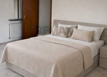 Camera / camera da letto - Two-room apartment via Carola
 
14, Bellinzago Novarese - photo 23