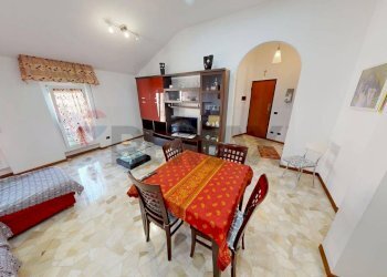 Sala da pranzo - Trilocale Via Ariosto
 
1, Pavia - foto 3