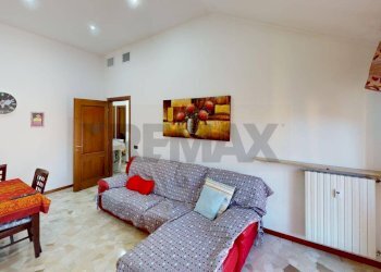 Sala da pranzo - Trilocale Via Ariosto
 
1, Pavia - foto 6