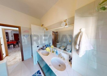 Bagno - Trilocale Via Ariosto
 
1, Pavia - foto 19