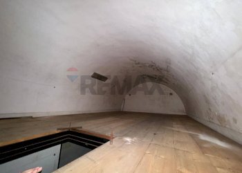 Dettagli - Locale Commerciale Via Valeri
 
3, Vieste - foto 10