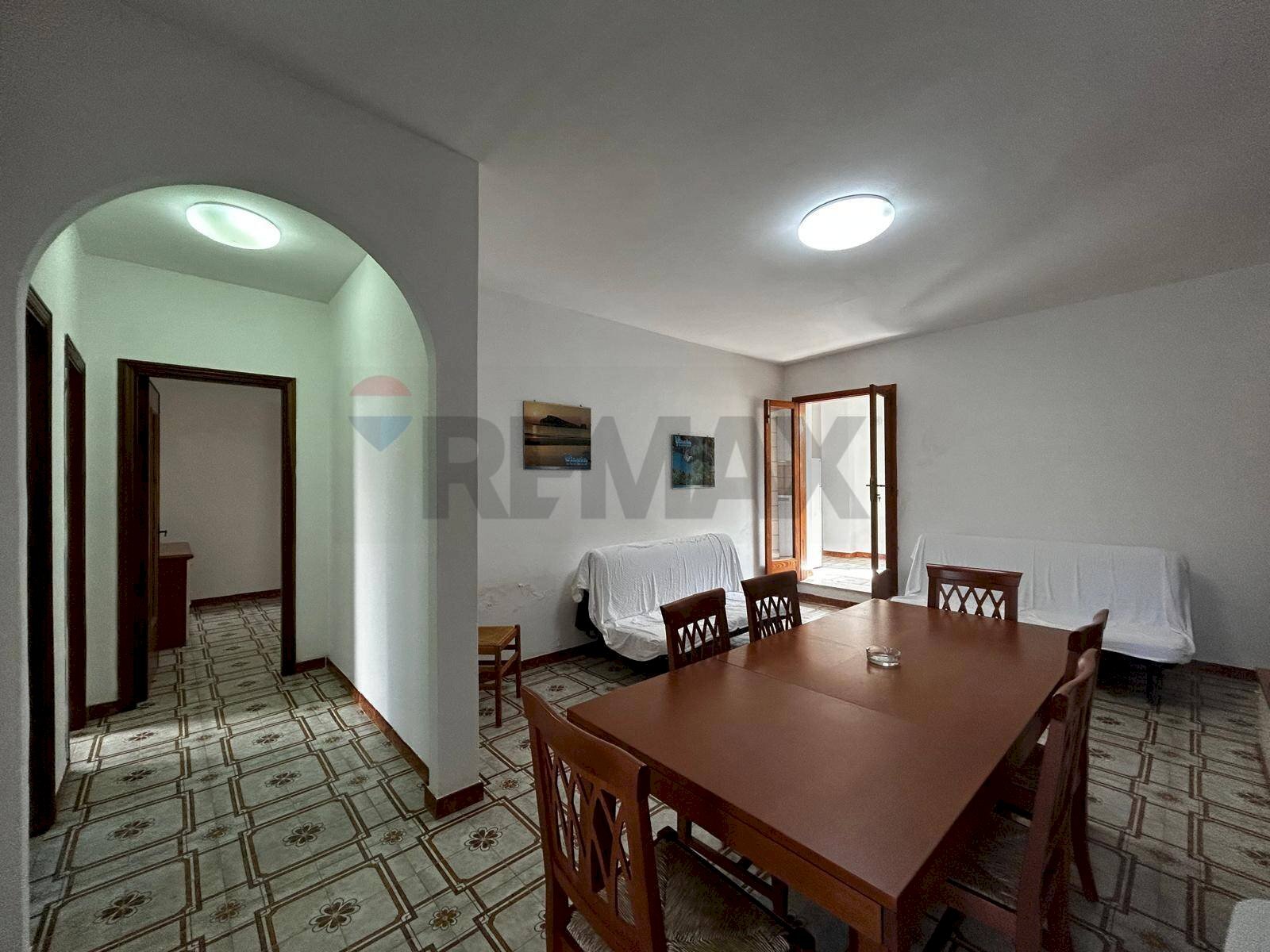 Sala da pranzo - Quadrilocale Località Defensola
 
32, Vieste - foto 1