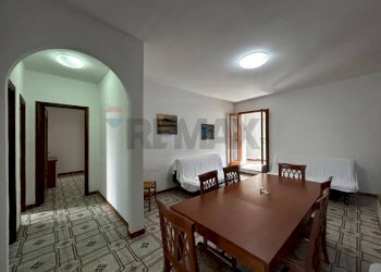 Sala da pranzo - Quadrilocale Località Defensola
 
32, Vieste - foto 1