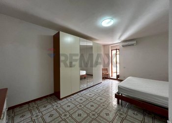 Camera / camera da letto - Quadrilocale Località Defensola
 
32, Vieste - foto 12