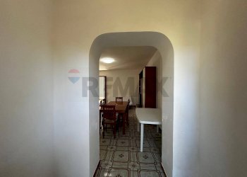 Hall / corridoio - Quadrilocale Località Defensola
 
32, Vieste - foto 23