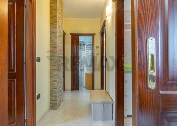 Hall / corridoio - Quadrilocale Via Lorenzo Bogino
 
18, Sassari - foto 50