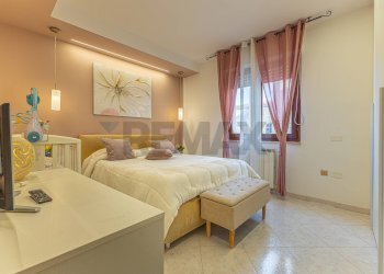 Camera / camera da letto - Quadrilocale Via Lorenzo Bogino
 
18, Sassari - foto 51