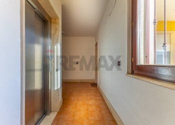 Hall / corridoio - Quadrilocale Via Lorenzo Bogino
 
18, Sassari - foto 79