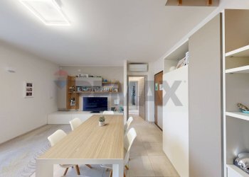 Sala da pranzo - Trilocale Via Cherubini
 
28, Seregno - foto 7