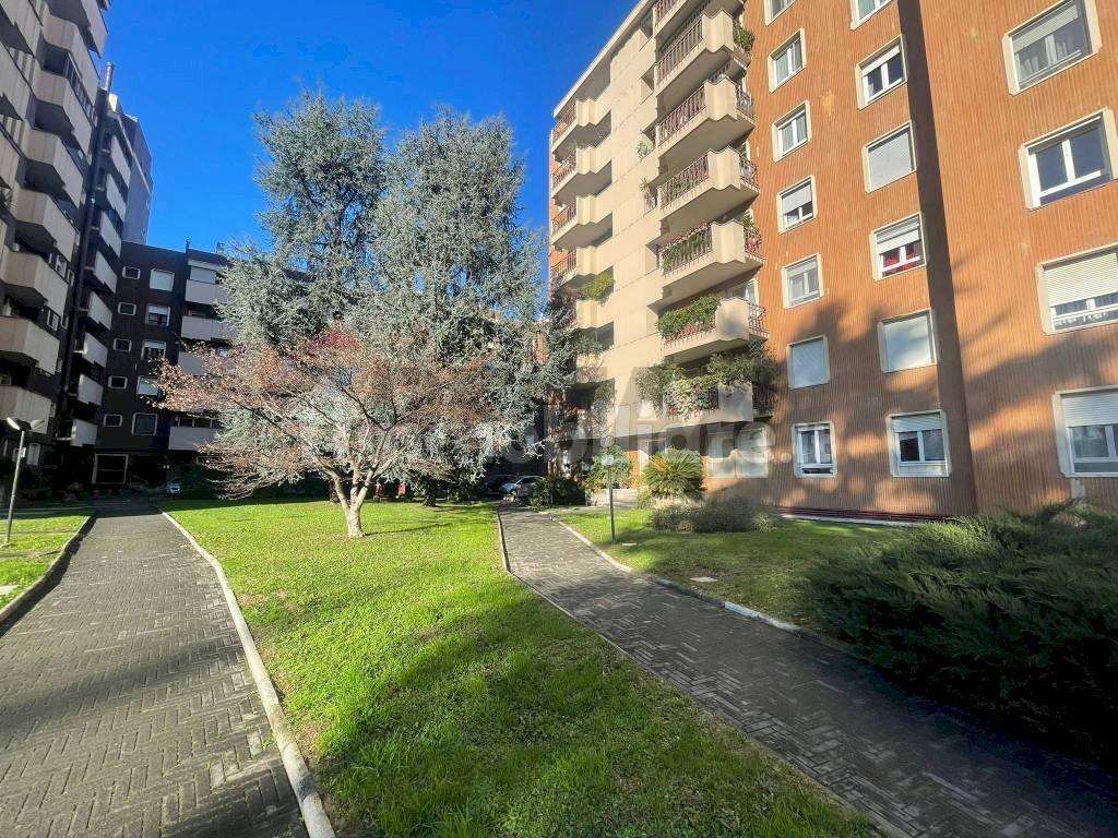 Edificio all\'aperto - Box Viale Ca' Granda
 
2, Milano - foto 2