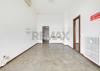 Stanza vuota - Negozio Via Volta, 1, Caronno Varesino - foto 1